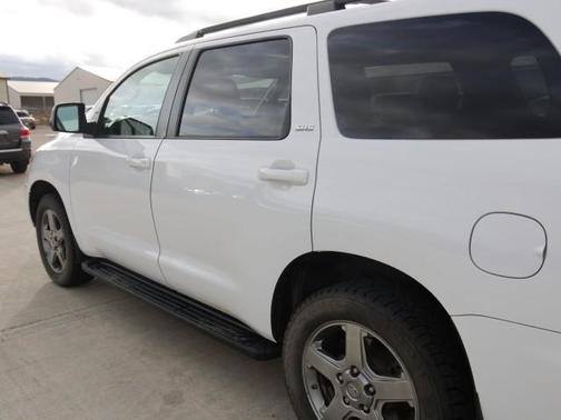 2014 Toyota Sequoia SR5