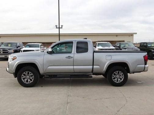 2019 Toyota Tacoma SR