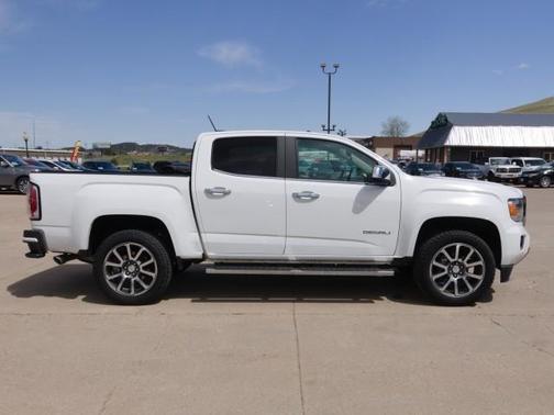 Summit White 2019 GMC Canyon Denali