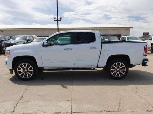 Summit White 2019 GMC Canyon Denali