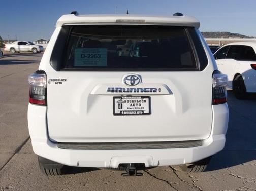 2024 Toyota 4Runner SR5