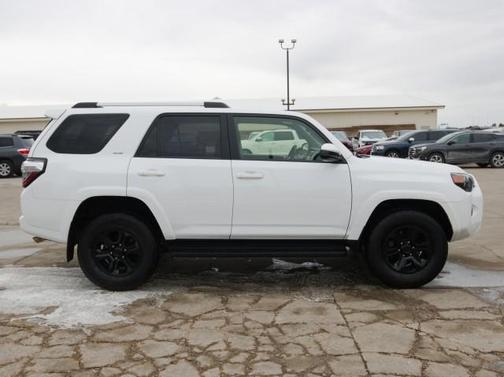 2024 Toyota 4Runner SR5