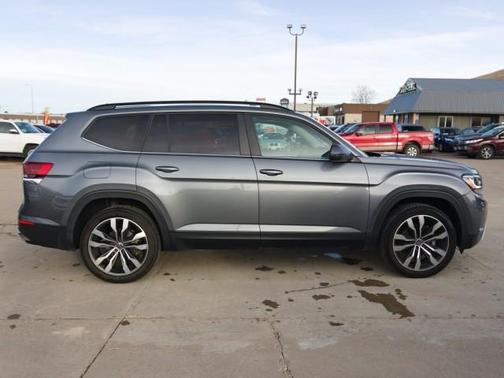 2022 Volkswagen Atlas 3.6L SE w/Technology