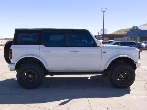Oxford White 2022 Ford Bronco Wildtrak
