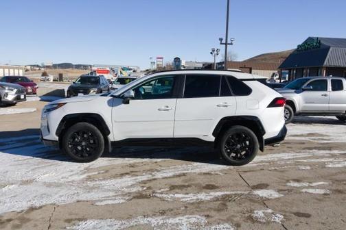 2023 Toyota RAV4 Hybrid SE