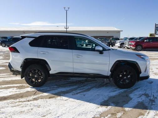 2023 Toyota RAV4 Hybrid SE