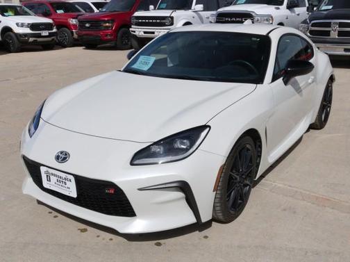 Halo 2025 Toyota GR86 Premium