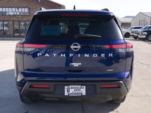 2025 Nissan Pathfinder SV 4WD