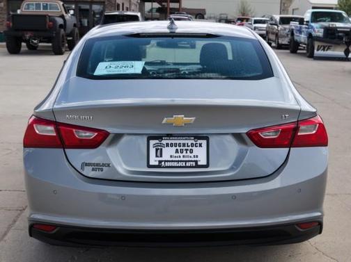 Mosaic Black Metallic 2024 Chevrolet Malibu FWD 1LT