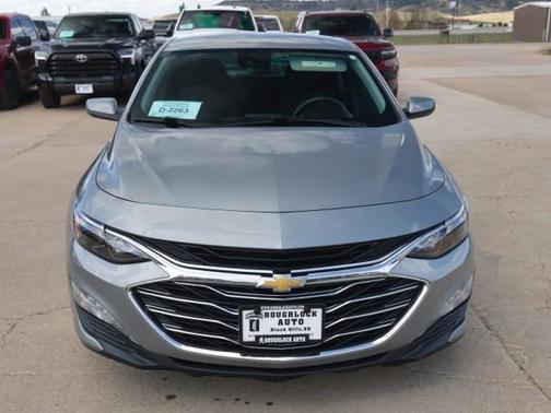 Mosaic Black Metallic 2024 Chevrolet Malibu FWD 1LT