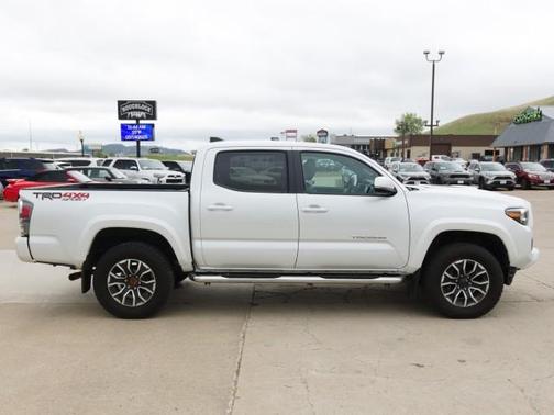 2022 Toyota Tacoma TRD Sport