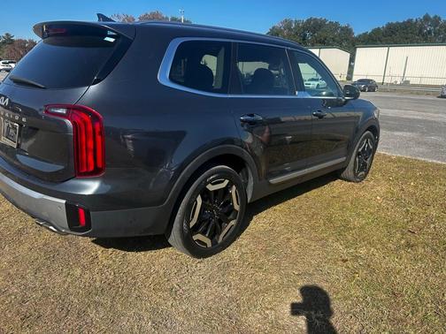 2023 Kia Telluride S