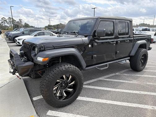 2020 Jeep Gladiator Sport
