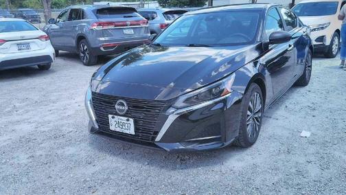 Black 2024 Nissan Altima 2.5 SV