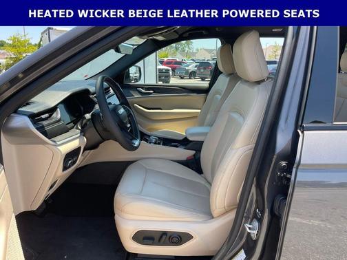 Metallic 2025 Jeep Grand Cherokee Limited