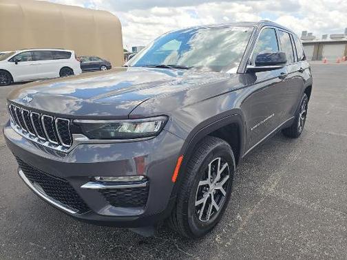 Metallic 2025 Jeep Grand Cherokee Limited