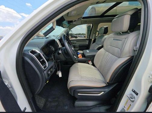 Ivory White 2025 RAM 1500 Tungsten