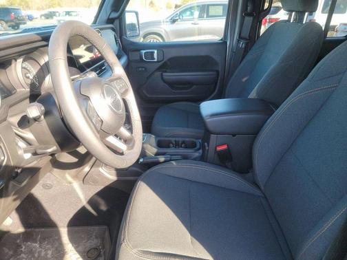 2025 Jeep Wrangler 4xe Sport