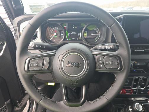 2025 Jeep Wrangler 4xe Sport