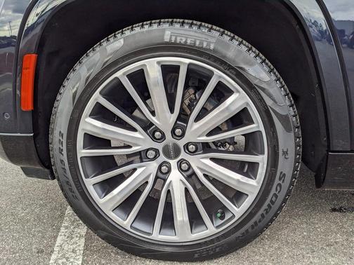 2024 Jeep Grand Wagoneer Series III