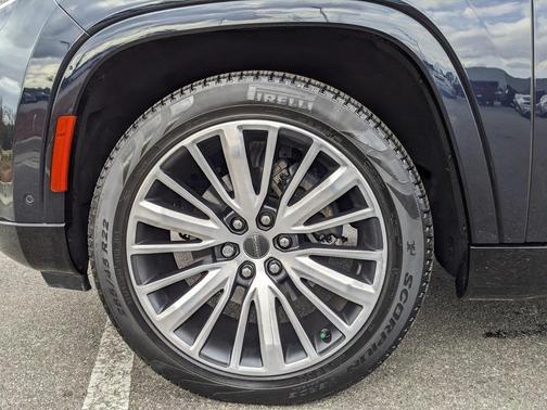 2024 Jeep Grand Wagoneer Series III