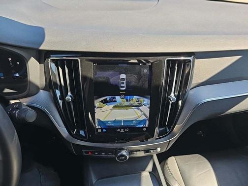 2024 Volvo S60 B5 Plus Black Edition