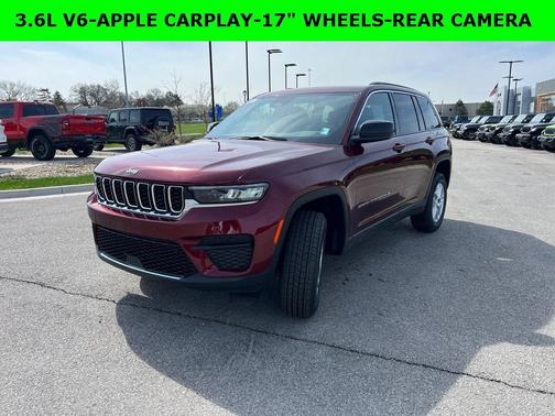 2025 Jeep Grand Cherokee Laredo
