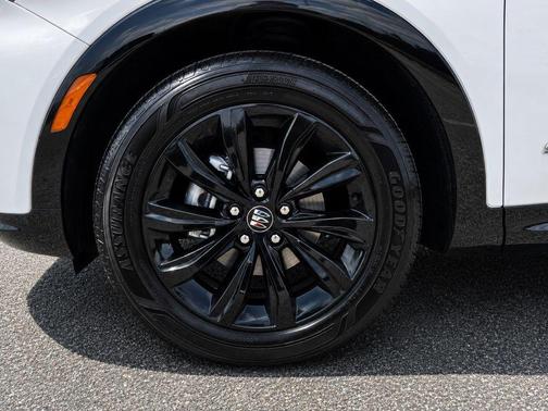 Summit White 2025 Buick Envista Sport Touring