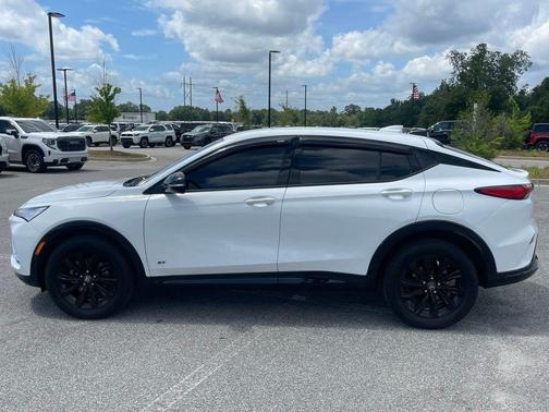 Summit White 2025 Buick Envista Sport Touring