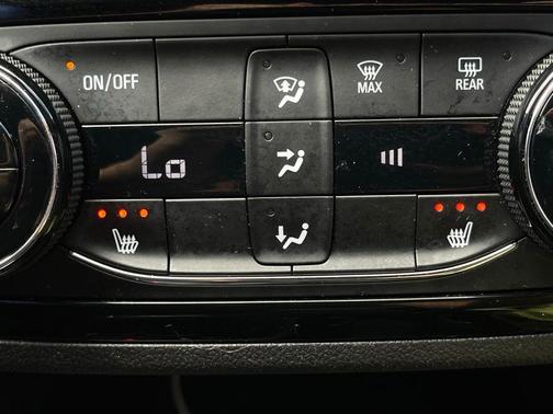 Summit White 2025 Buick Envista Sport Touring