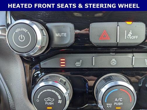 Bright White Clearcoat 2026 RAM 1500 Big Horn/Lone Star