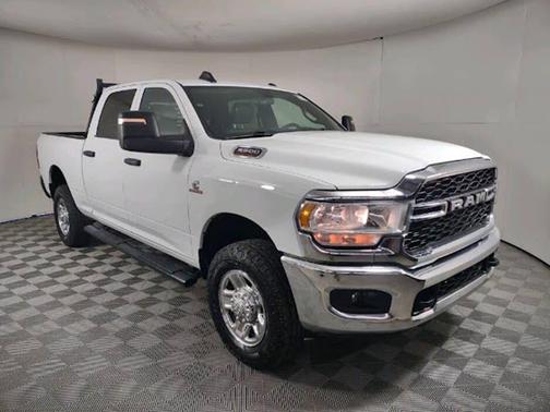 Bright White Clearcoat 2024 RAM 2500 Tradesman