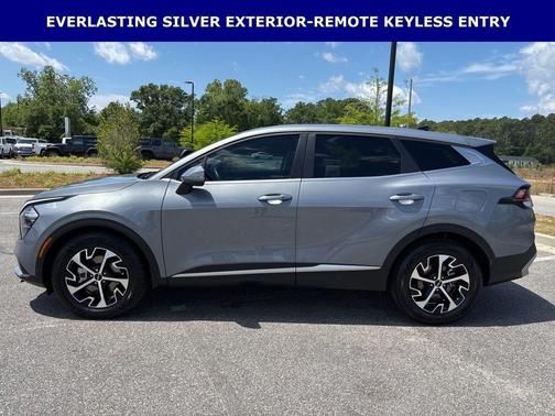Everlasting Silver 2023 Kia Sportage EX