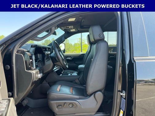 Onyx Black 2024 GMC Sierra 2500 AT4