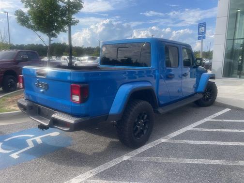 Hydro Blue Pearlcoat 2025 Jeep Gladiator Sport