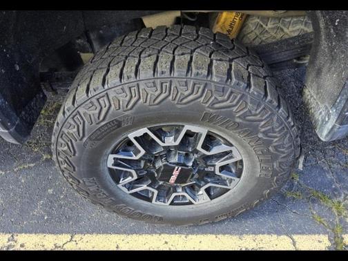 2025 GMC Sierra 2500 AT4X