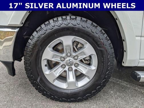 Bright White Clearcoat 2022 RAM 1500 Laramie