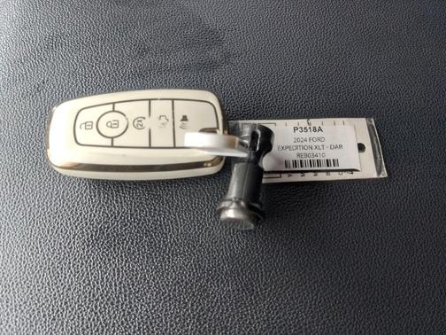 2024 Ford Expedition XLT