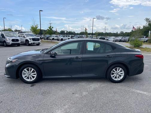UNDERGROUND 2026 Toyota Camry LE