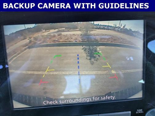 2023 Nissan Titan SV