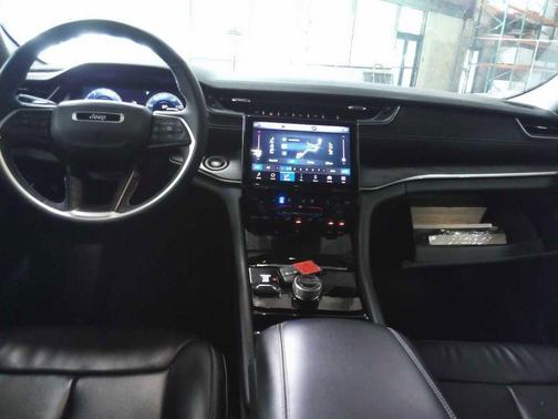 Diamond Black 2023 Jeep Grand Cherokee Limited