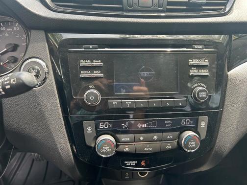 2018 Nissan Rogue Sport SV