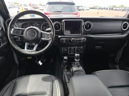 Silver Zynith Clearcoat 2023 Jeep Wrangler 4xe Sahara