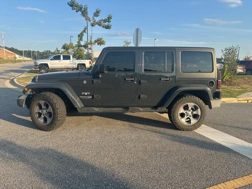 2018 Jeep Wrangler JK Unlimited Sahara