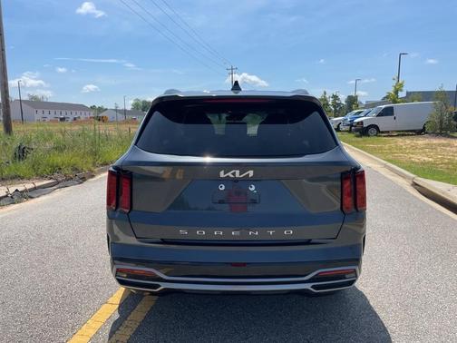 2022 Kia Sorento S