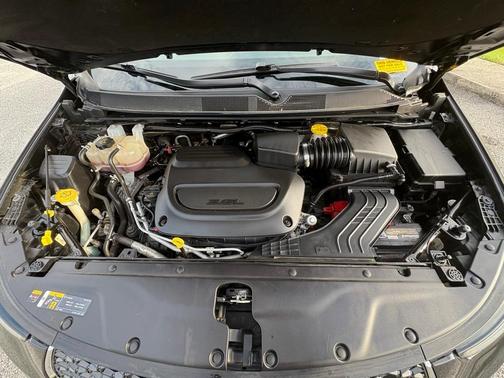 2023 Chrysler Pacifica Touring-L