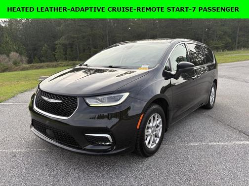 2023 Chrysler Pacifica Touring-L