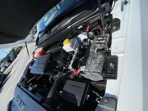 Bright White Clearcoat 2020 RAM 1500 Big Horn