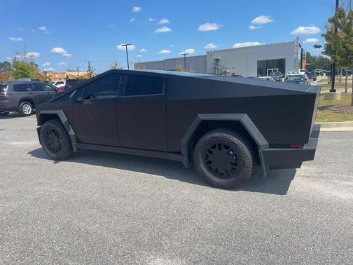 2024 Tesla Cybertruck Cyberbeast