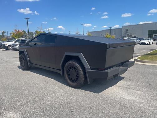 2024 Tesla Cybertruck Cyberbeast